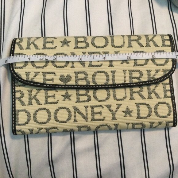 Dooney & Bourke Wallet Trifold Wallet Women's Wallet Vintage Cream & Black NEW! - Picture 6 of 9